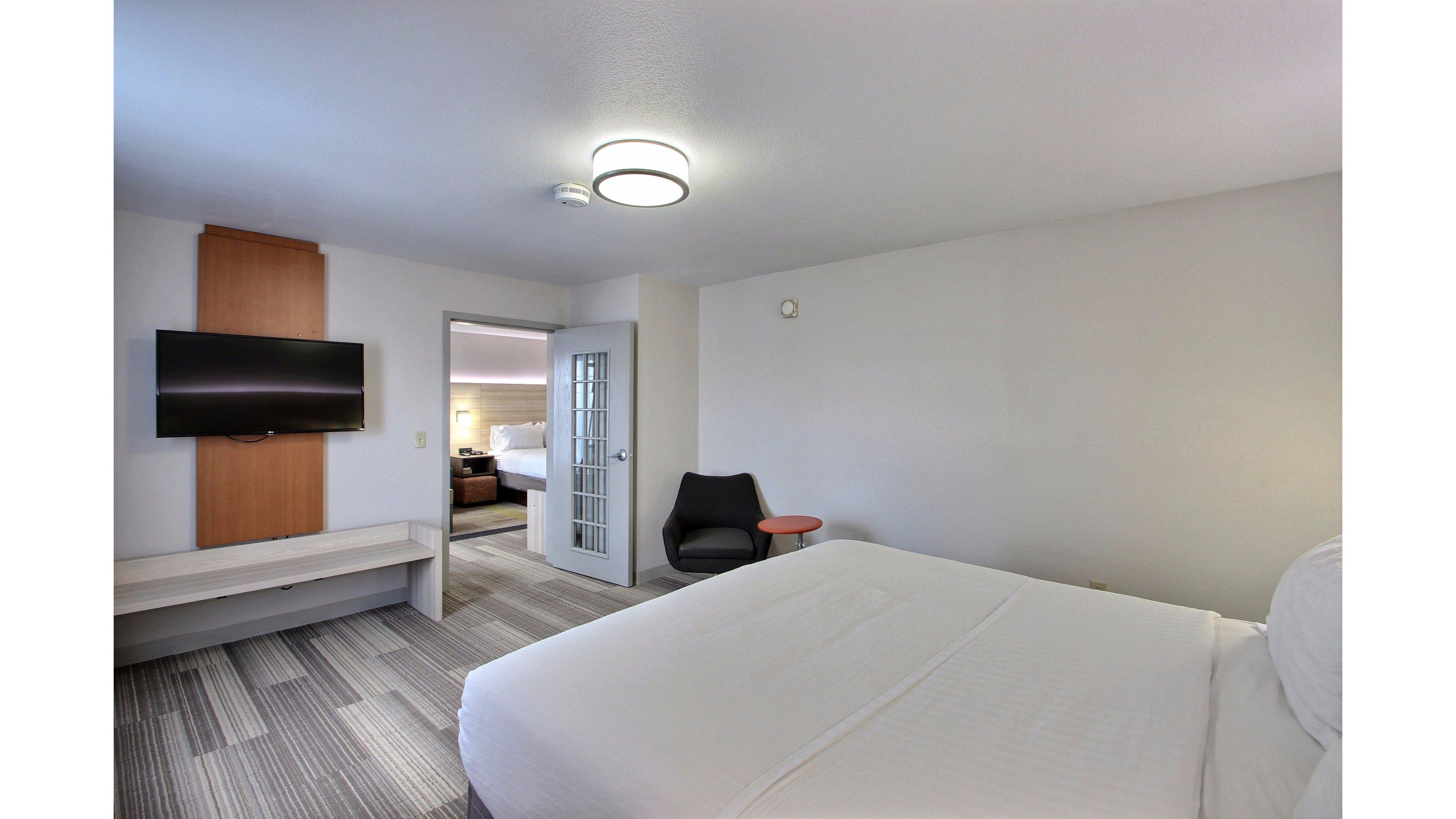 Holiday Inn Express Hotel & Suites Milwaukee Airport By Ihg Esterno foto