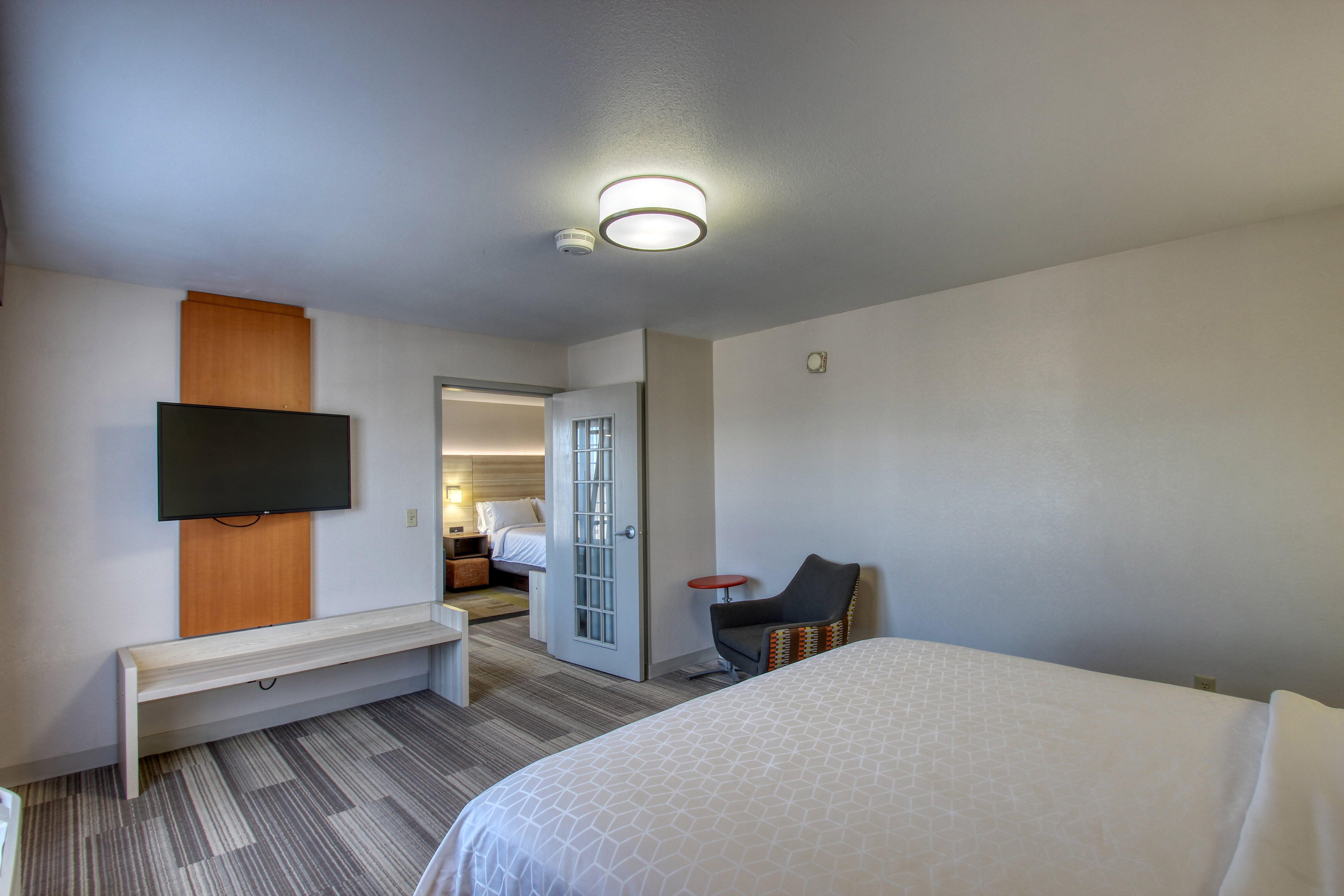 Holiday Inn Express Hotel & Suites Milwaukee Airport By Ihg Esterno foto
