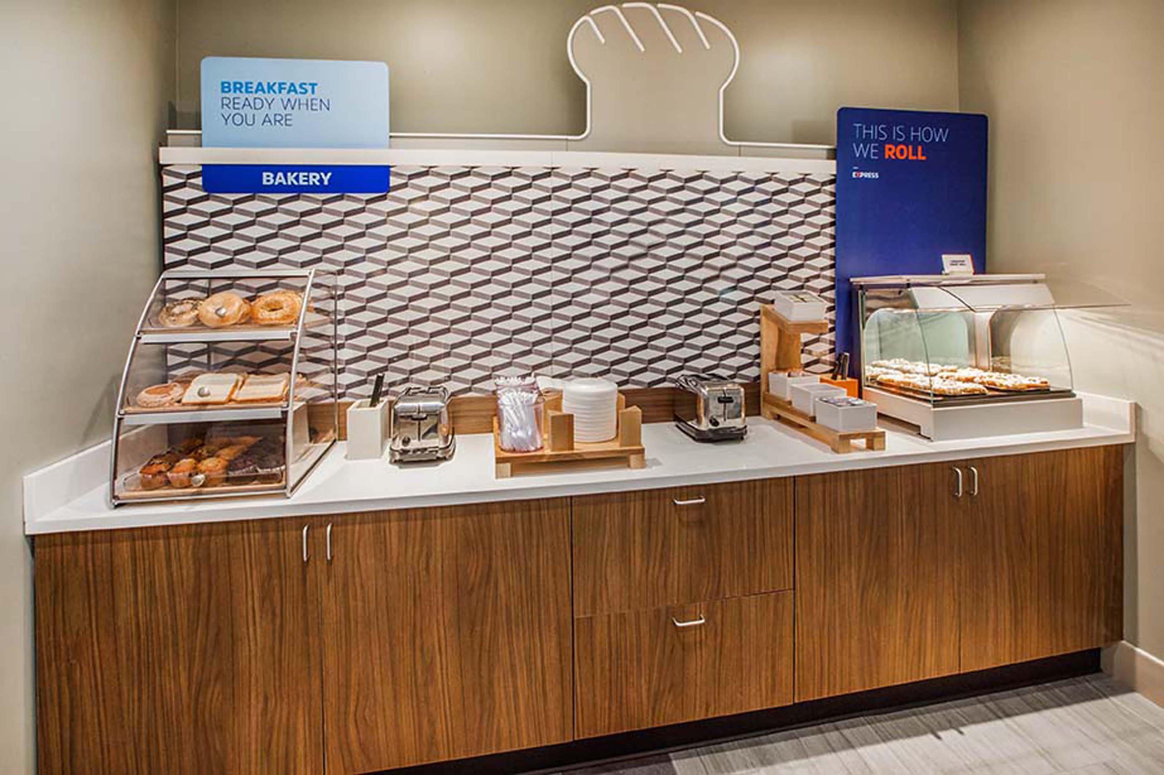 Holiday Inn Express Hotel & Suites Milwaukee Airport By Ihg Esterno foto