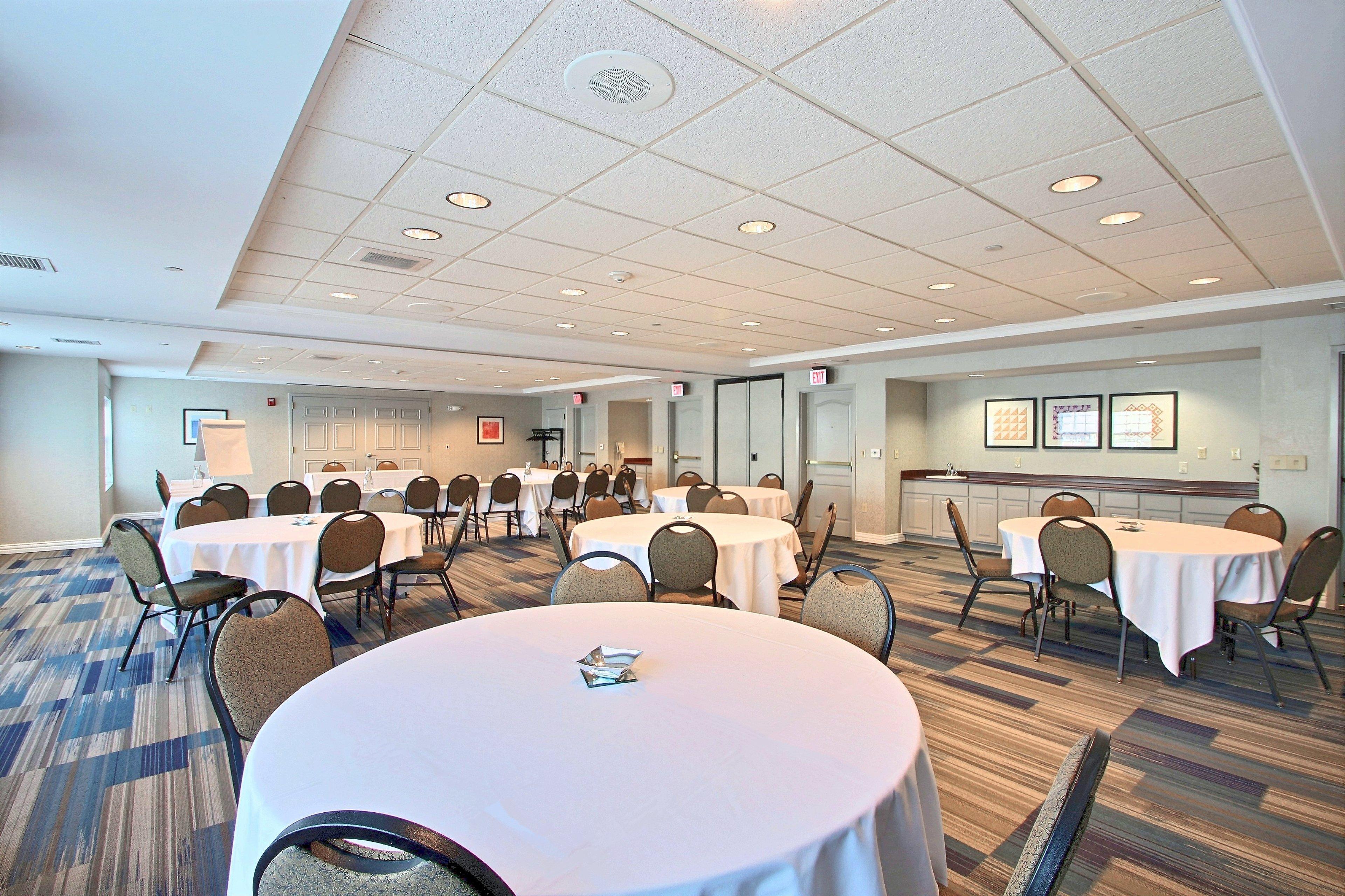 Holiday Inn Express Hotel & Suites Milwaukee Airport By Ihg Esterno foto