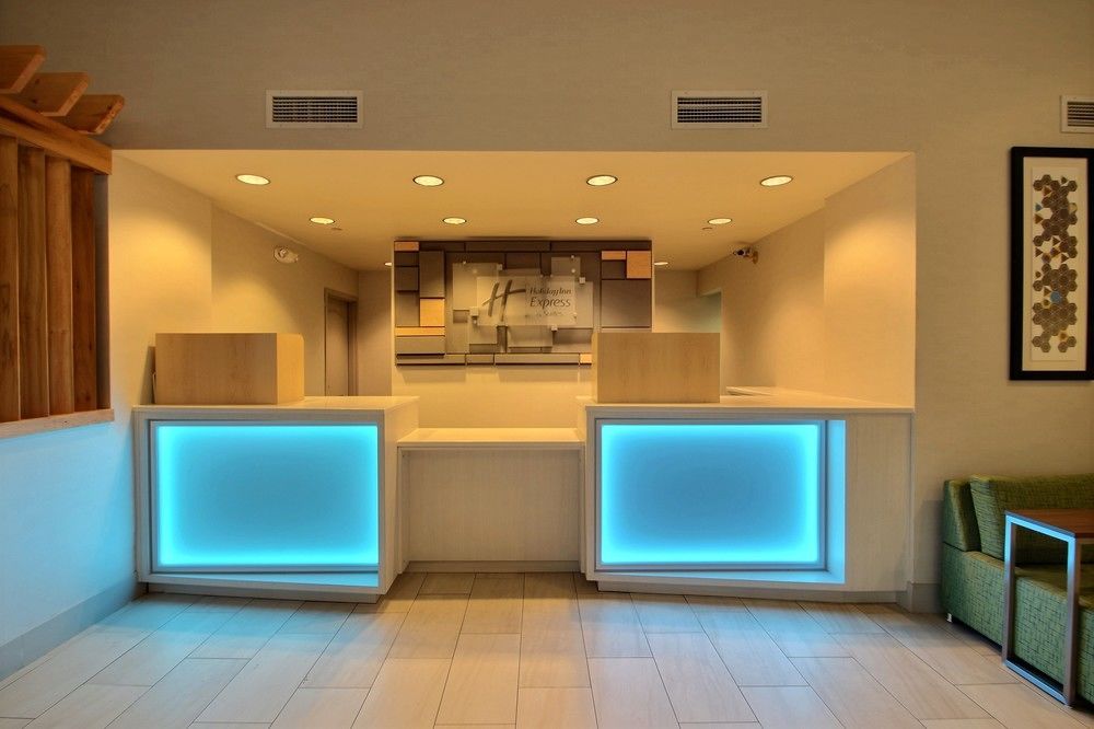 Holiday Inn Express Hotel & Suites Milwaukee Airport By Ihg Esterno foto